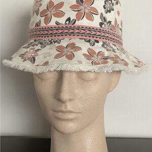 Disney Parks Moana Flora Bucket Hat 2023 Frayed Hawaiian Print Satin Band Cute